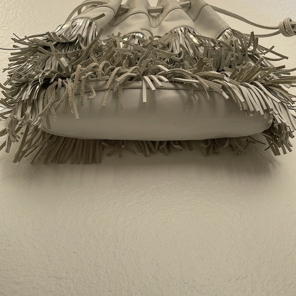 Shaggy White Purse - Picture 4 of 10